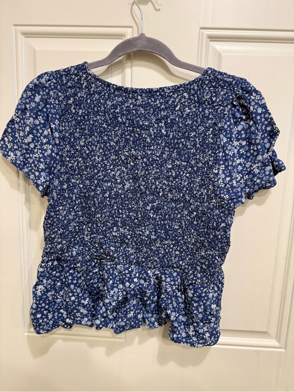 Old Navy Blue Floral Smocked Skimmer Tee - Picture 3 of 9